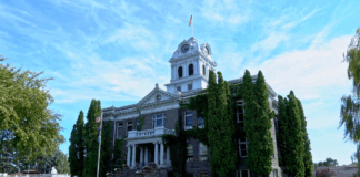 Crook County adopts new public records policy, advancing transparency initiatives