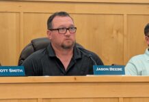 Prineville Mayor Jason Beebe abruptly resigns after 15 years in city leadership