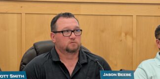 Prineville Mayor Jason Beebe abruptly resigns after 15 years in city leadership
